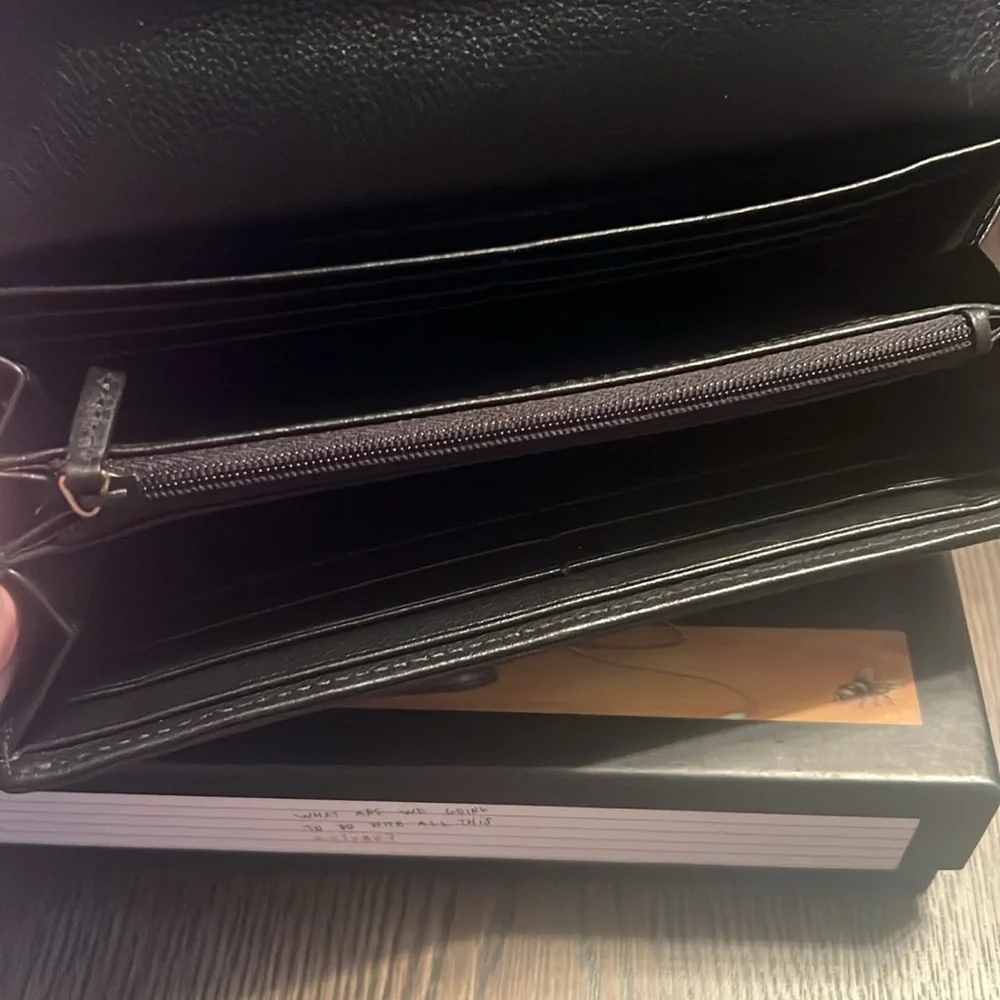 Gucci Bug Wallet - RARE - Picture 9 of 11